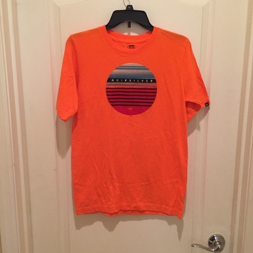 Quicksilver Tee 💕 3/$10 - Picture 2 of 5